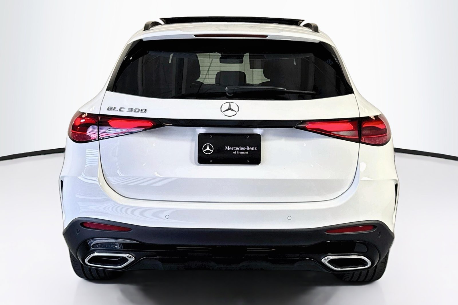 New 2026 Polar White Mercedes-Benz GLC 300 image 6
