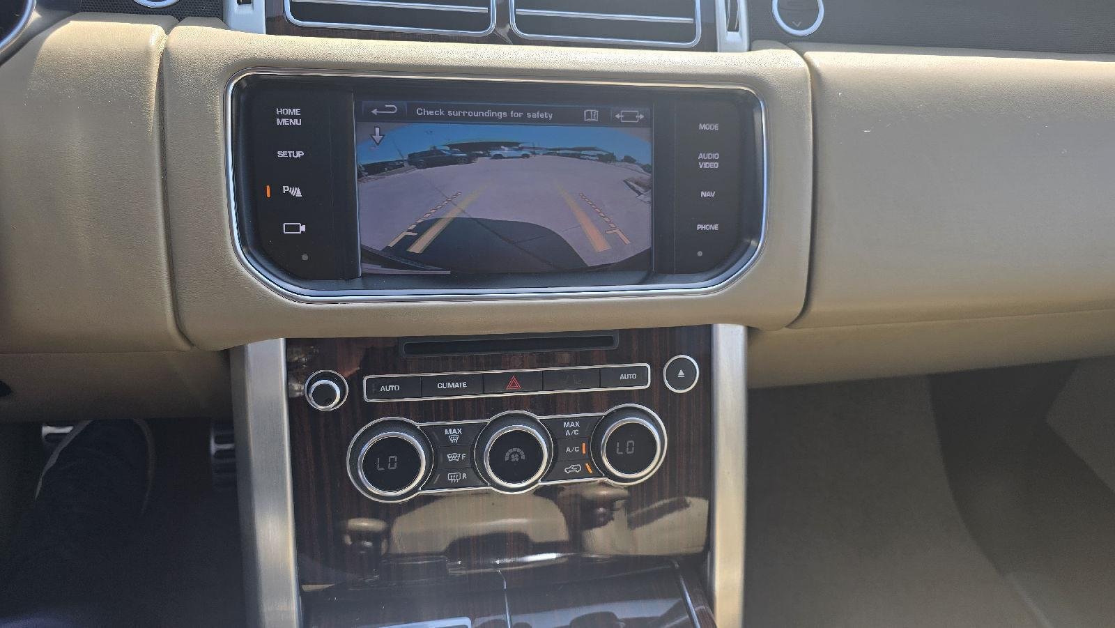 Used 2013  Land Rover SC image 13
