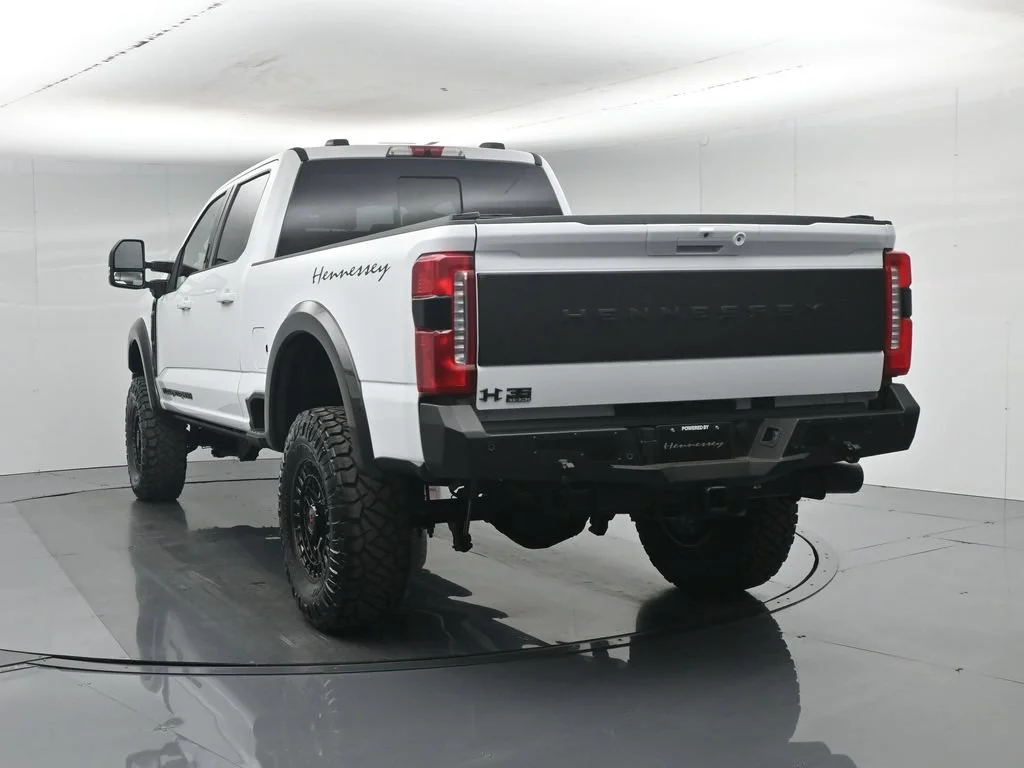 New 2026 Oxford White Ford Lariat image 31