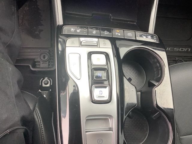 Used 2024 White Pearl Hyundai Limited image 25