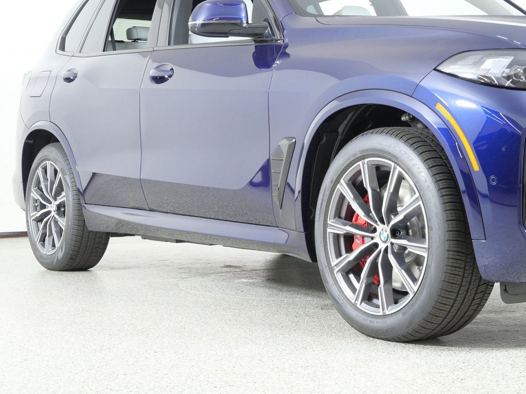 New 2026 Tanzanite Blue II Metallic BMW xDrive50e image 6