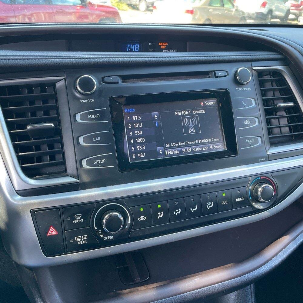 Used 2019 Ooh La La Rouge Mica Toyota LE image 7