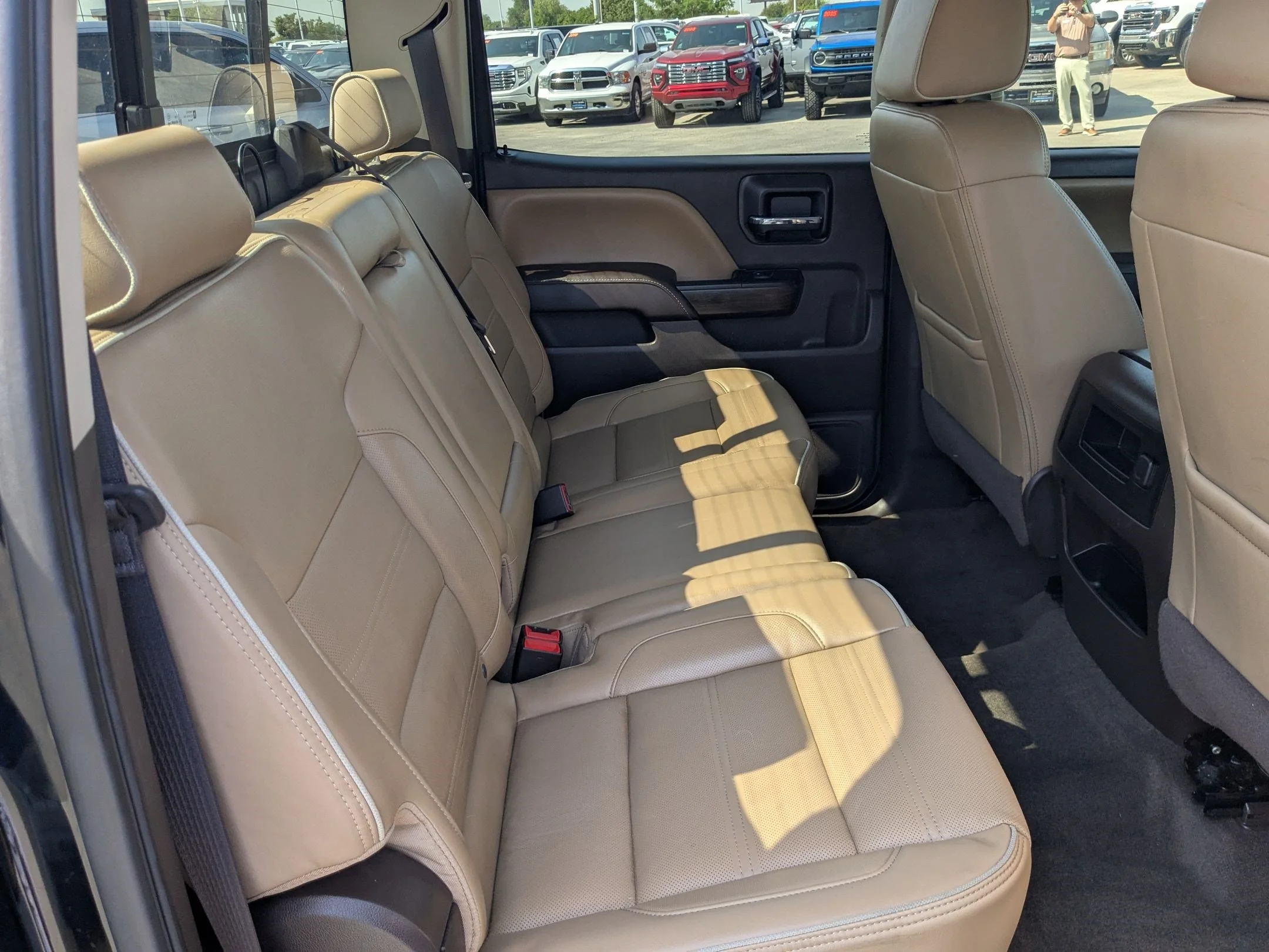 Used 2017 Onyx Black GMC Denali image 28