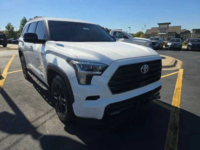 Used 2025 White Toyota Limited image 1
