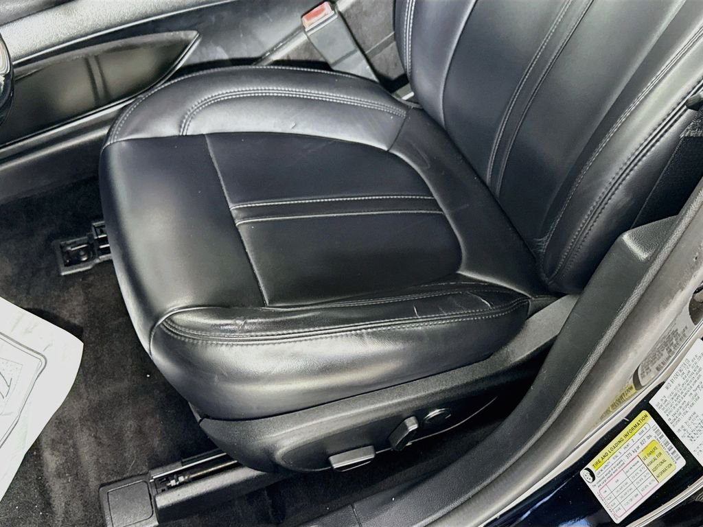 Used 2018 Black Velvet Lincoln Premiere image 21