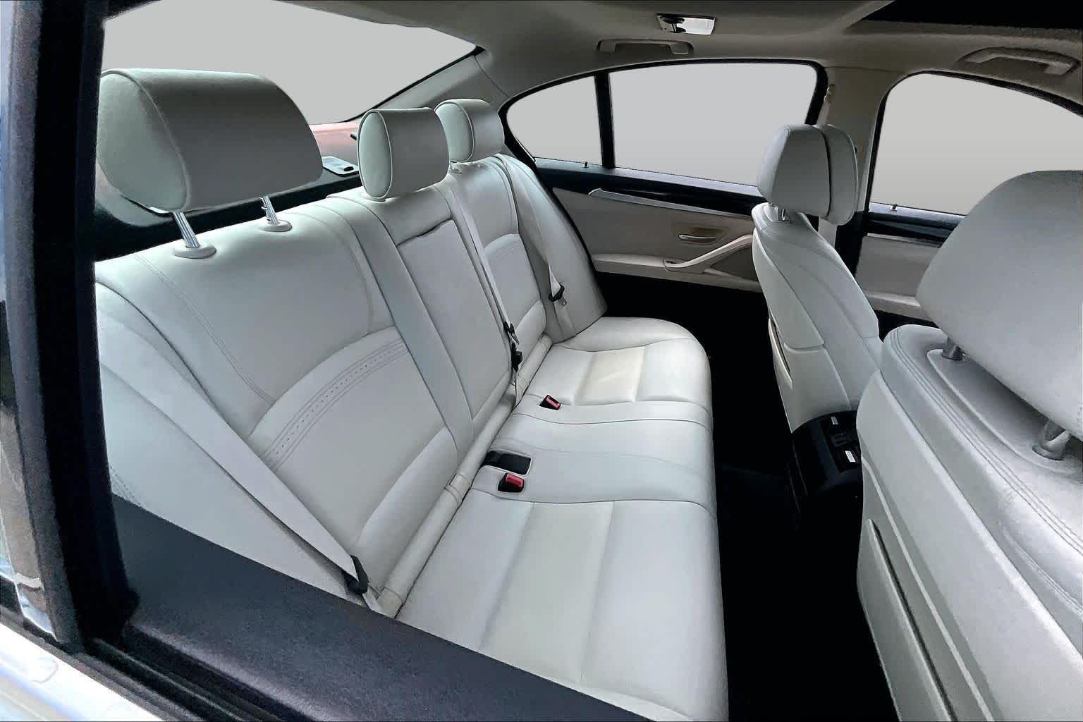 Used 2016 Mineral White Metallic BMW 535i image 19