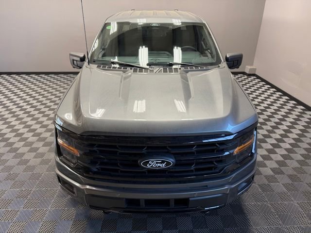New 2026 Carbonized Gray Metallic Ford XLT image 5