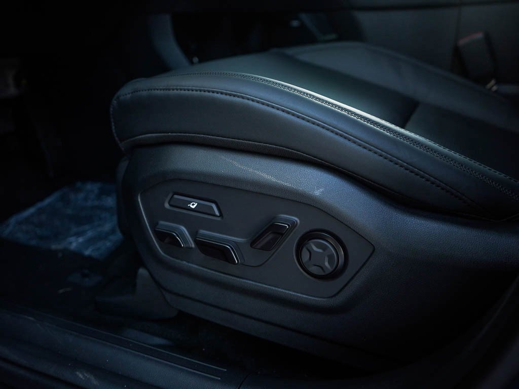 New 2026 Hampton Gray Hyundai Calligraphy AWD image 21