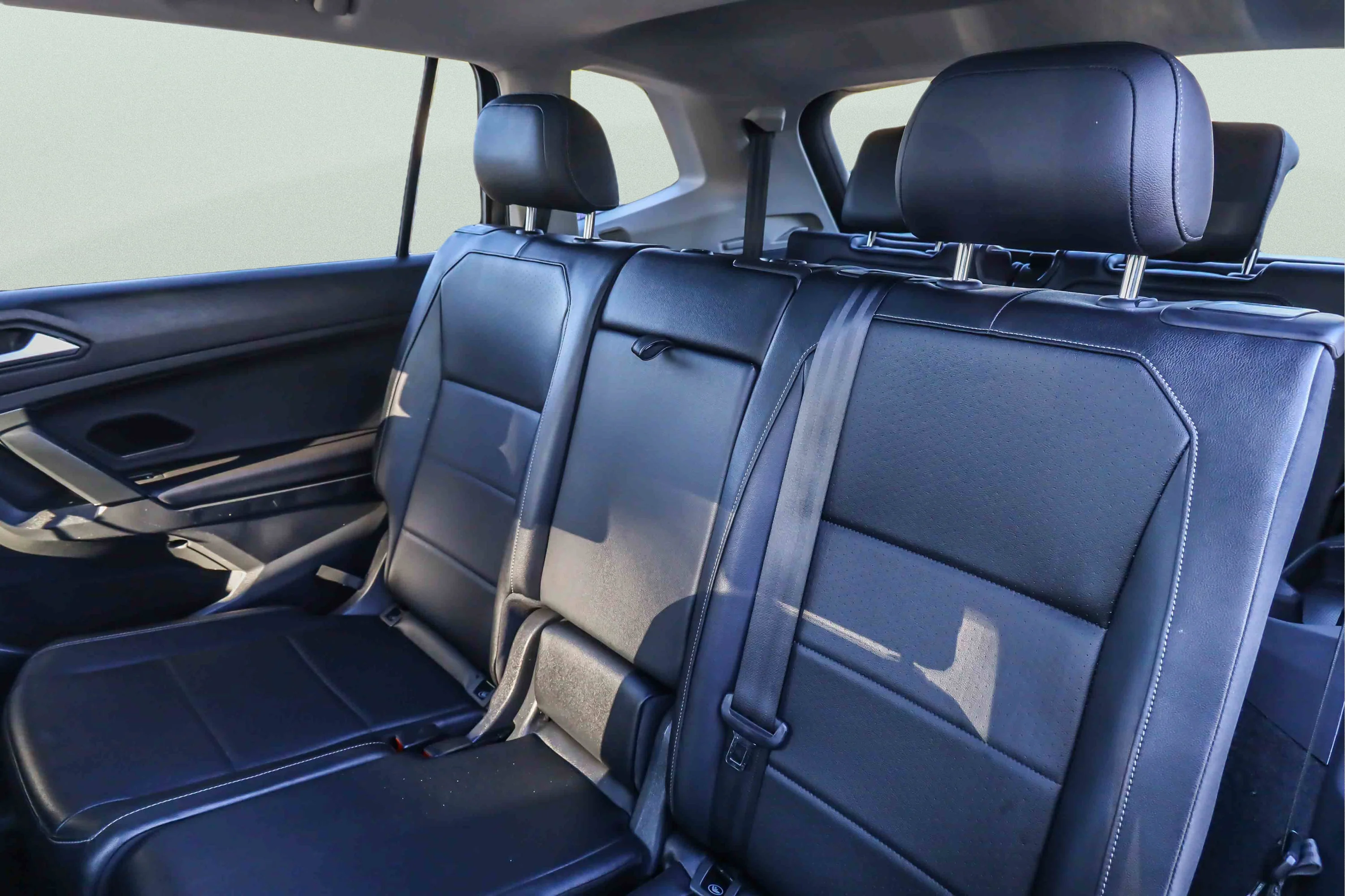 Used 2019  Volkswagen  image 23