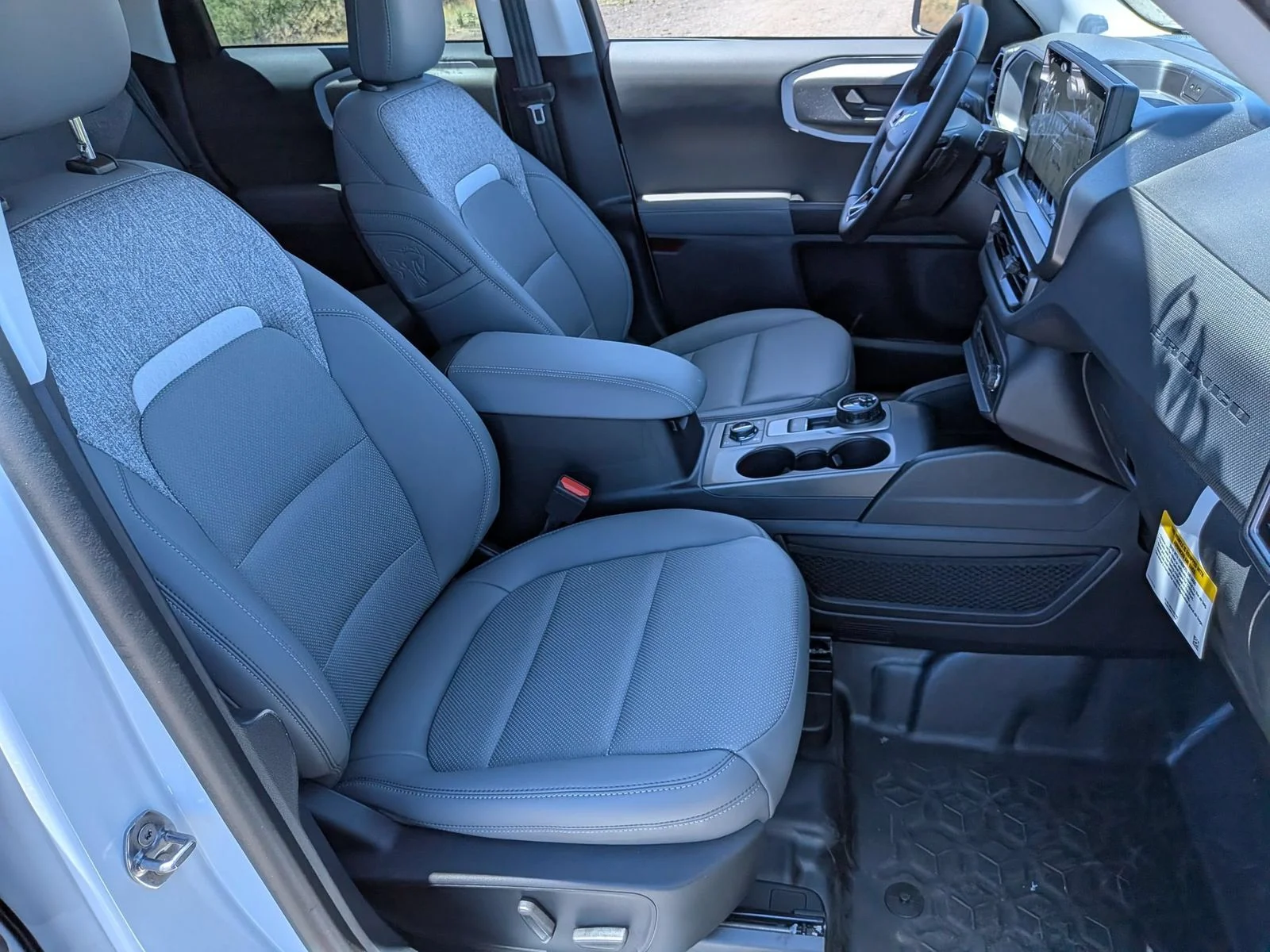 New 2026 Oxford White Ford Badlands® image 27