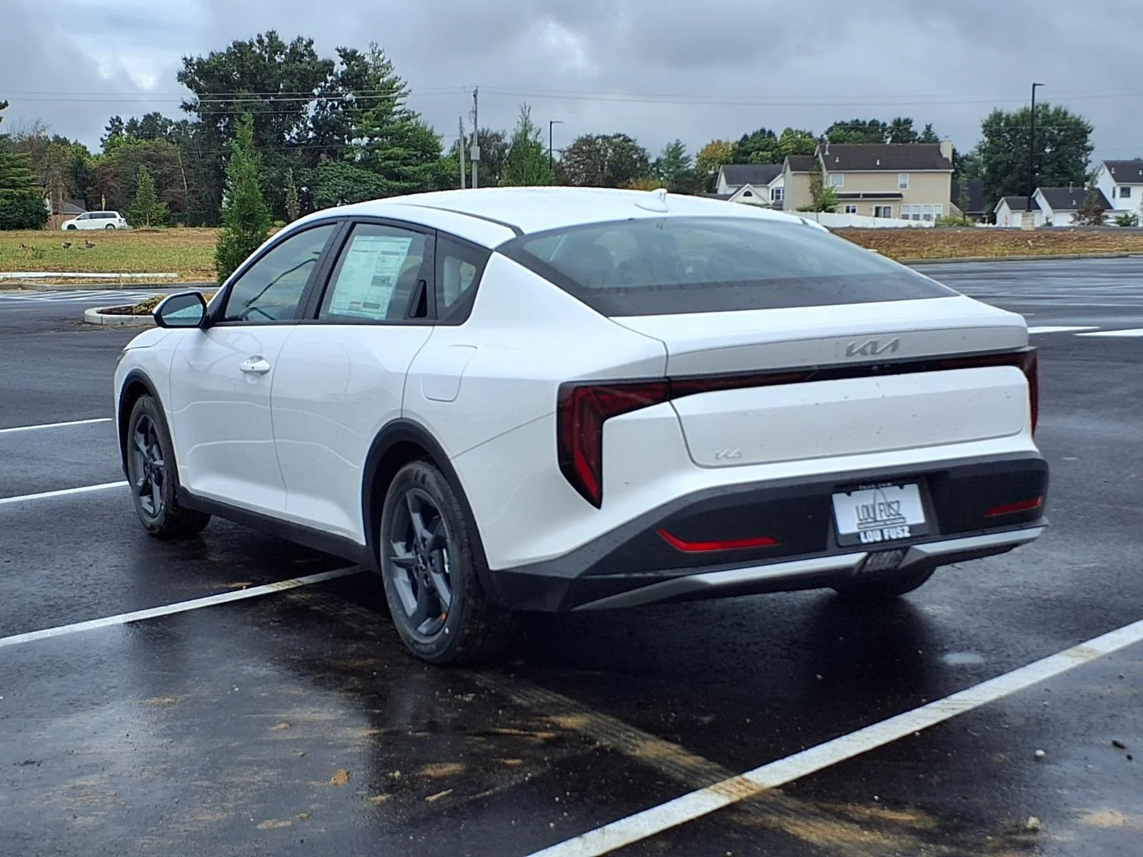 New 2026 Snow White Pearl Kia LXS image 5