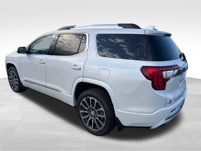 Used 2022 WHITE FROST TRICOAT GMC Denali image 3