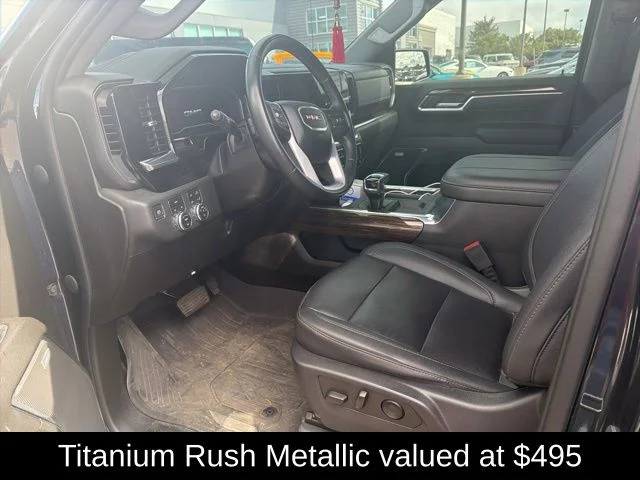 Used 2023 Silver GMC Elevation image 9