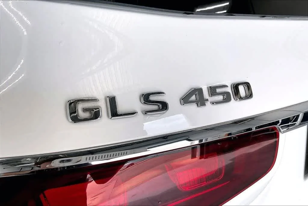 Certified Used 2026 Polar White Mercedes-Benz GLS 450 image 9