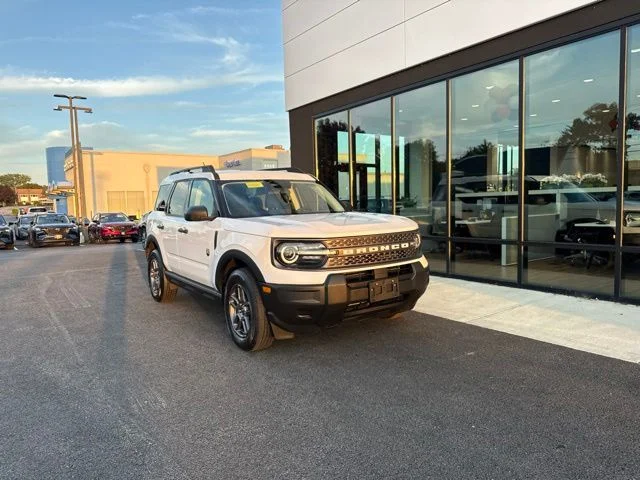 Used 2025 White Ford Big Bend image 1