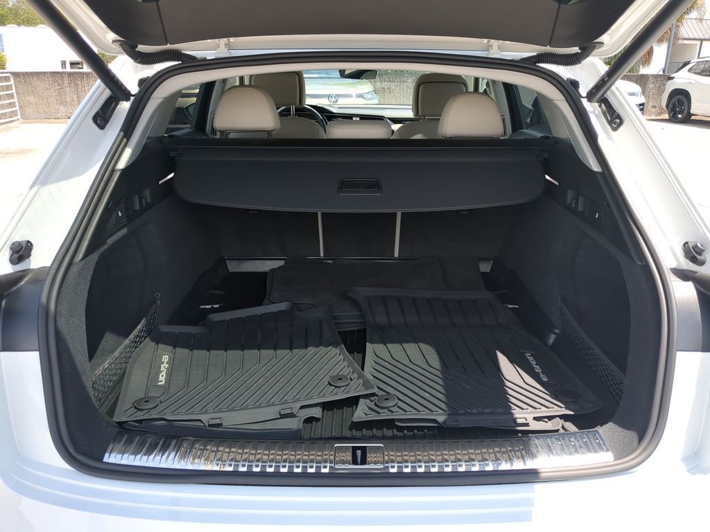 Used 2024 White Audi Premium Plus image 9