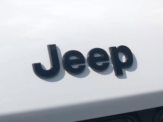 Certified Used 2025 White Jeep Altitude X image 13