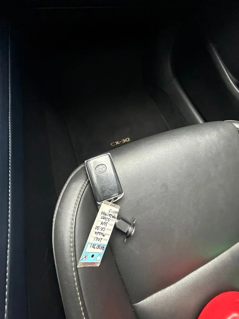 Used 2021 Silver Mazda Preferred image 21
