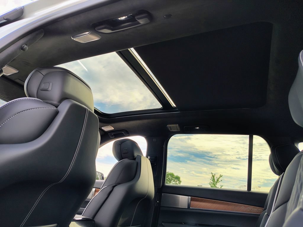 2027 Cadillac VISTIQ Premium Luxury - Photo 37
