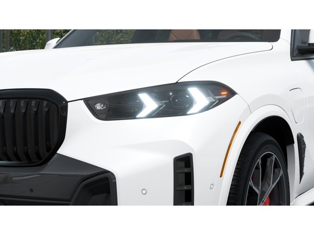 New 2026 Mineral White Metallic BMW X5 50e image 6