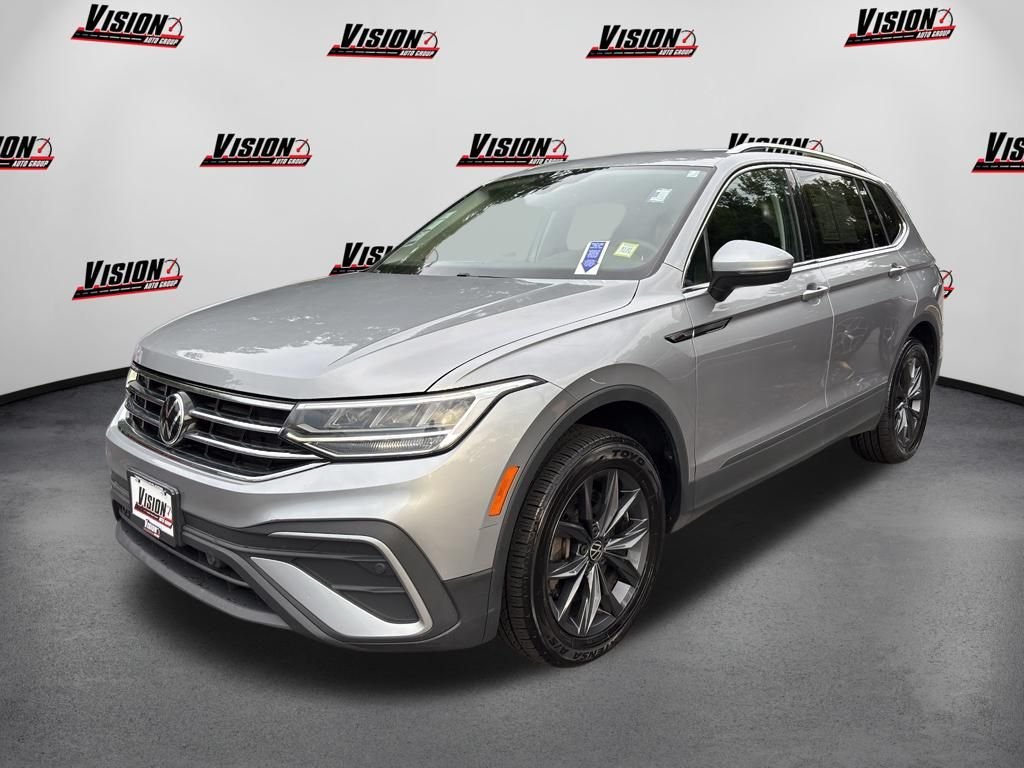 Used 2022 Gray Volkswagen 2.0T SE image 1