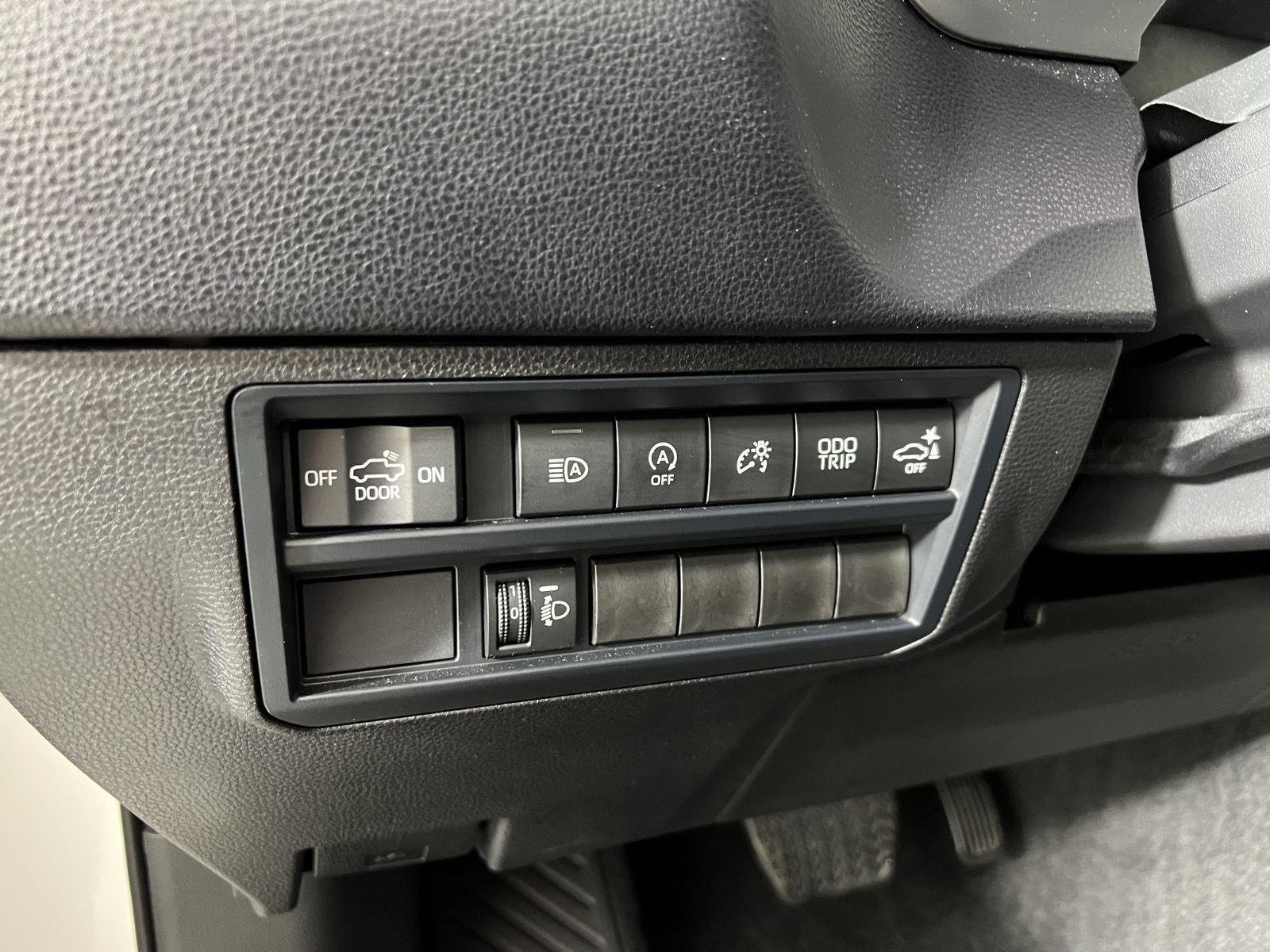 Used 2026 Ice Cap Toyota SR5 image 21