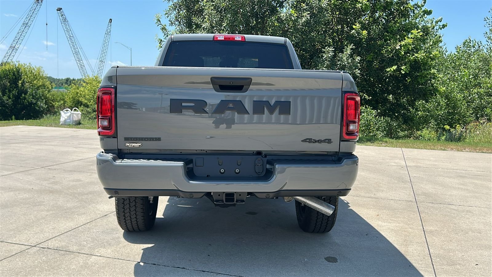 New 2026 Ceramic Gray Clear-Coat Exterior Paint RAM Big Horn image 5