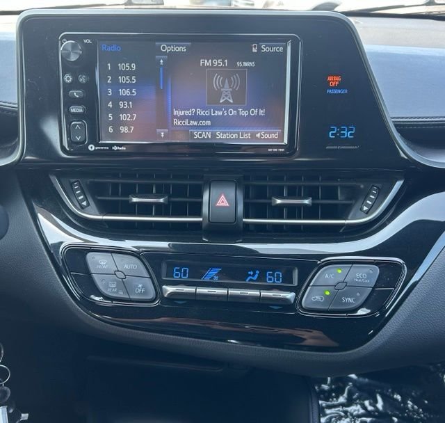 Used 2018 Silver Toyota XLE image 15
