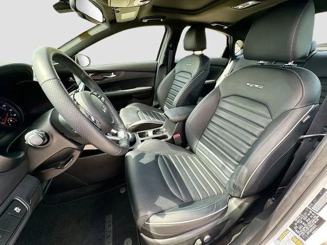 Used 2023 White Kia GT-Line image 21