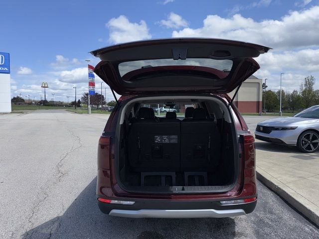 Used 2024 Red Kia LX image 11