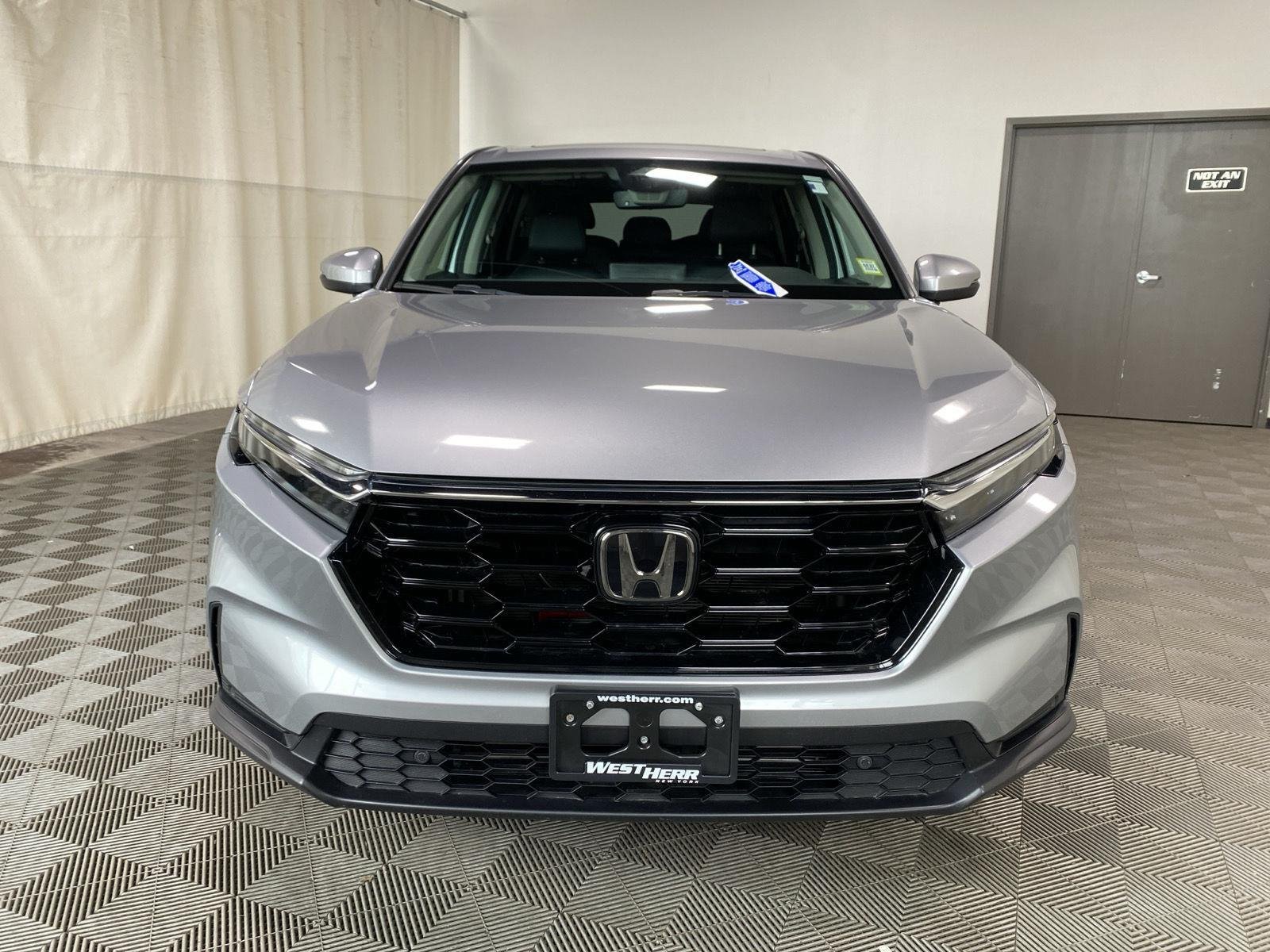 Used 2023 Lunar Silver Metallic Honda EX-L image 2