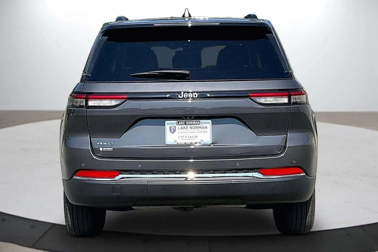 Certified Used 2023 Gray Jeep 4xe image 8