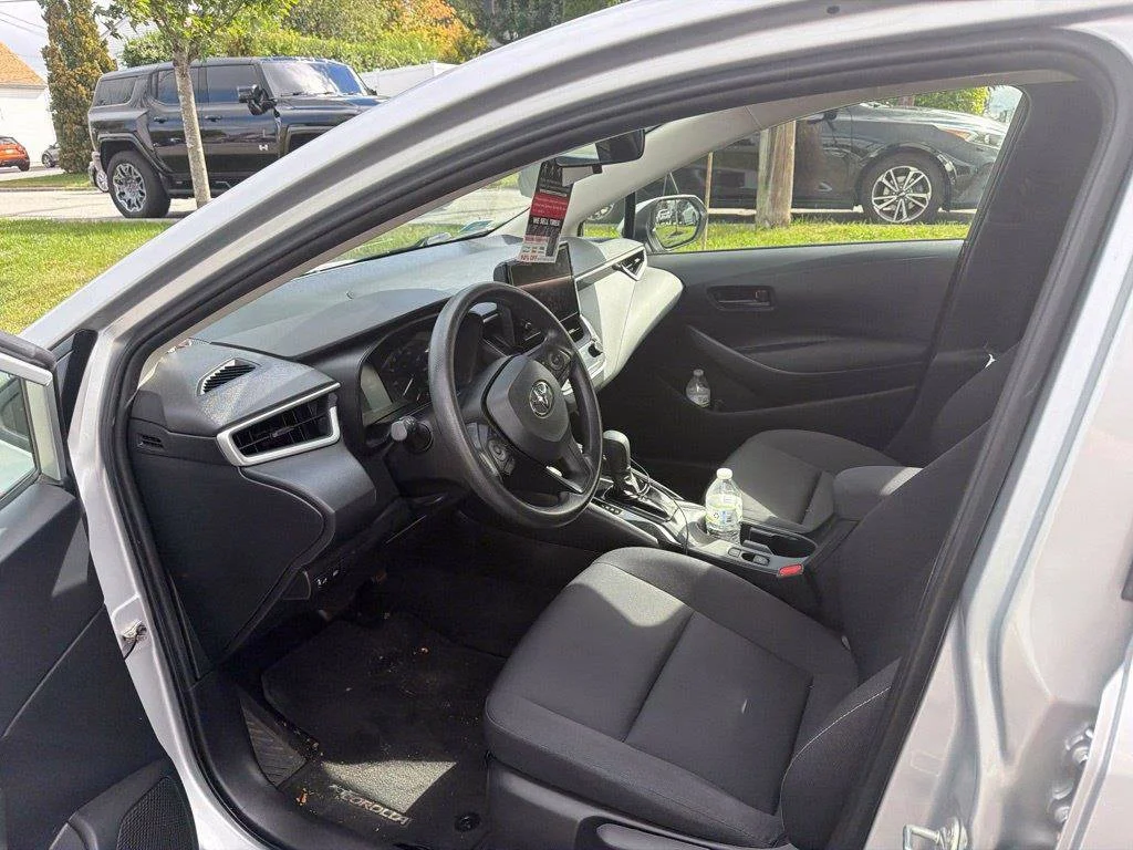 Used 2023 Silver Toyota LE image 4