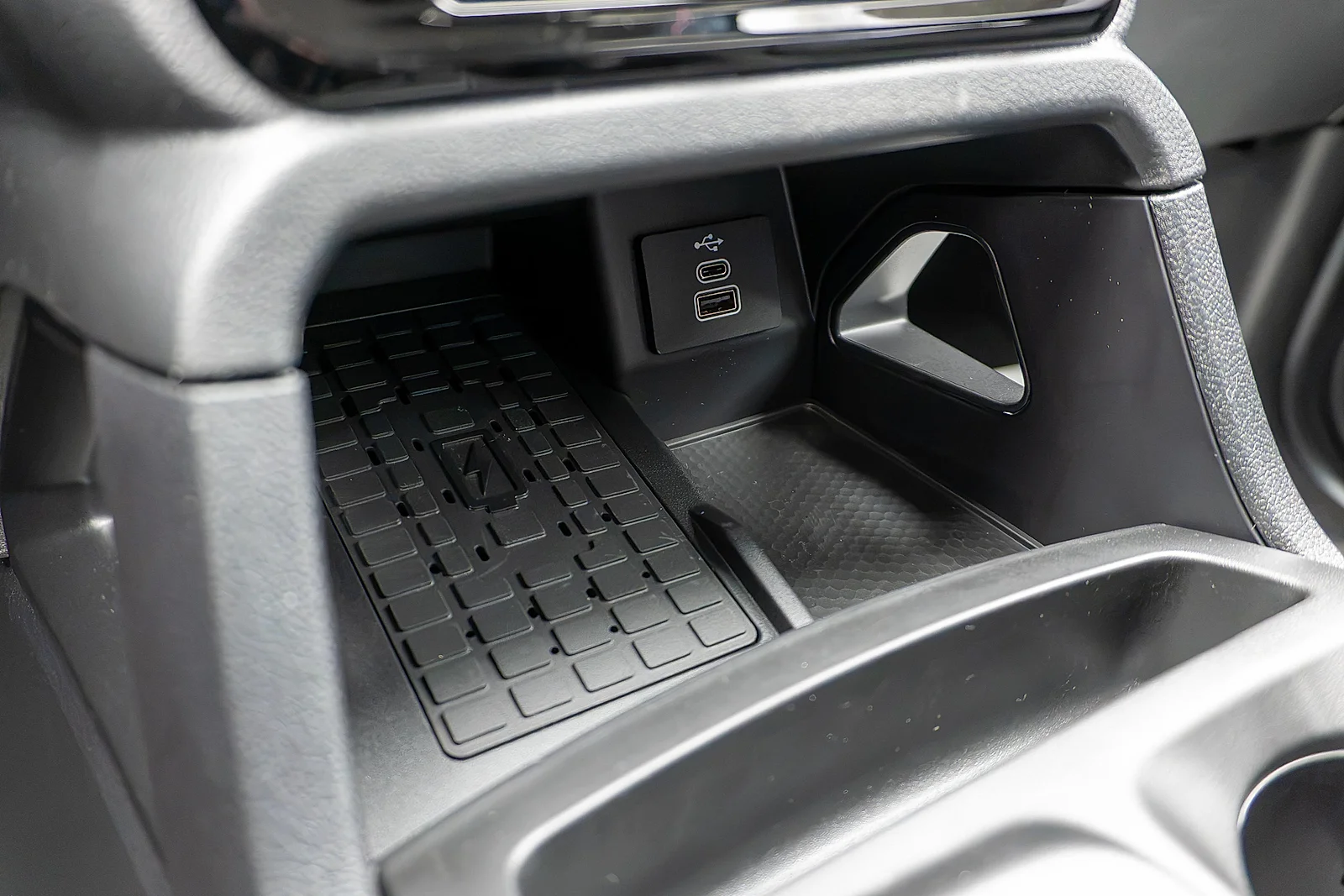 New 2026 Oxford White Ford Lariat® image 22