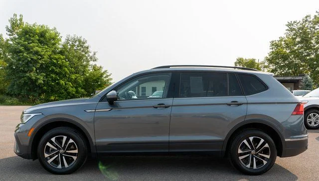 Used 2022 Gray Volkswagen 2.0T S image 9