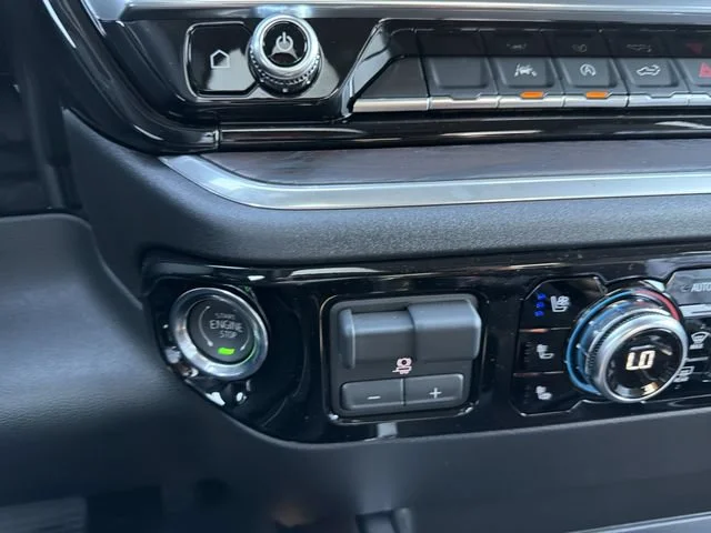 New 2026 Onyx Black GMC SLT image 28