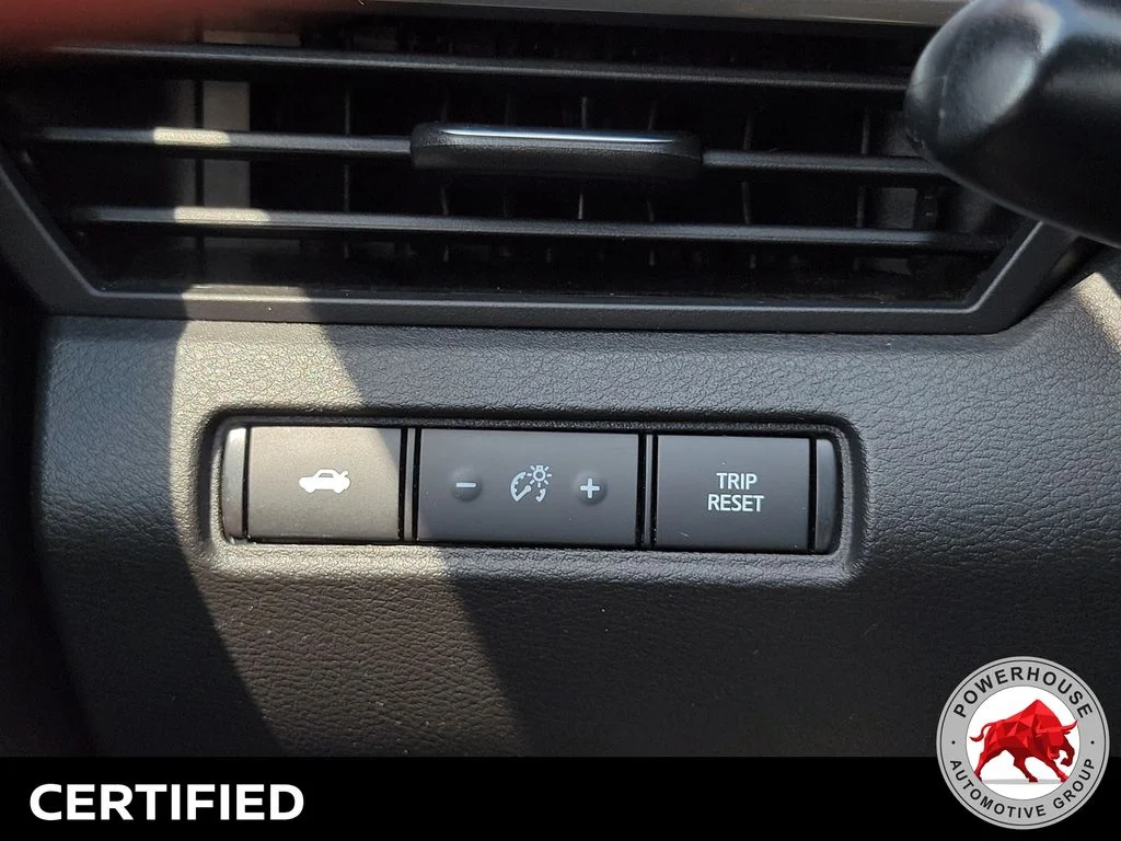 Used 2024 Silver Nissan 2.5 SR image 25