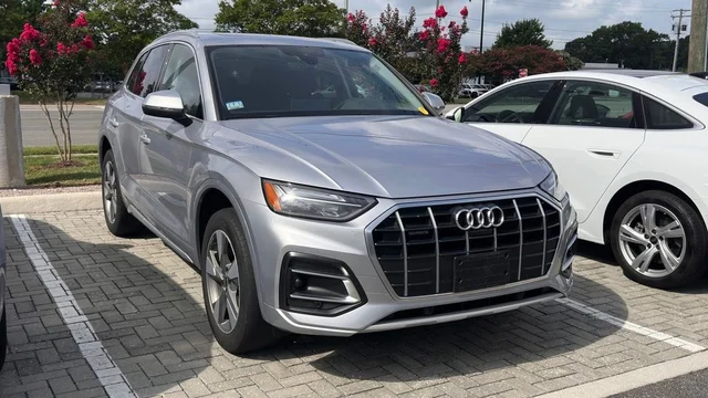 2023 Audi Q5 40 Premium Plus