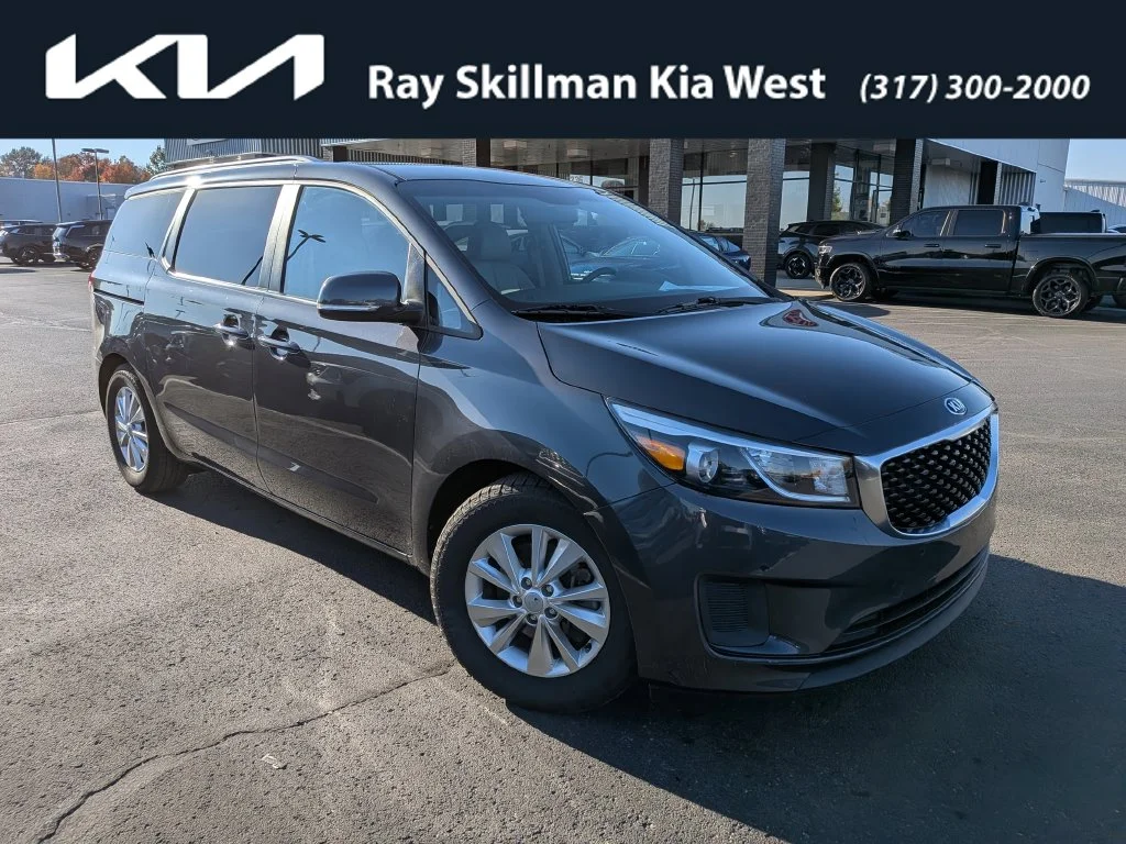 Used 2018 Platinum Graphite Kia LX image 1