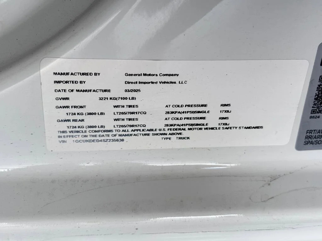 Certified Used 2025 Summit White Chevrolet LT image 11