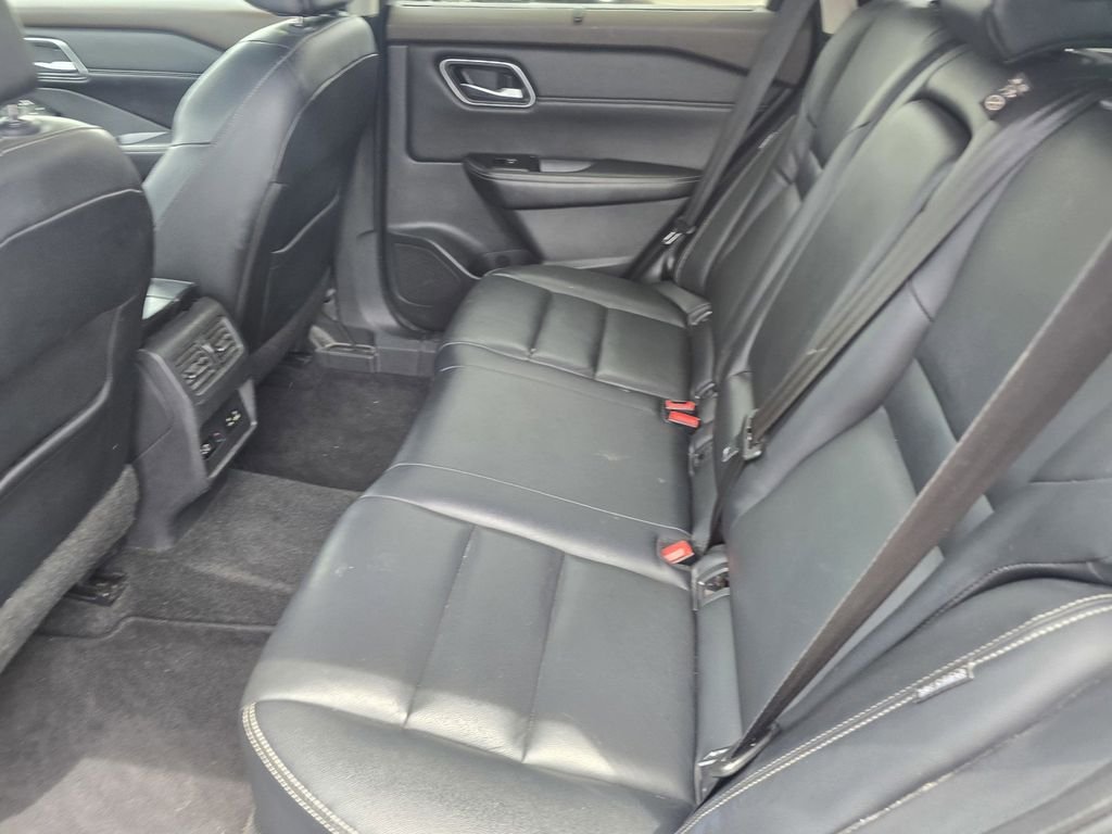 Used 2021 Gray Nissan SL image 11