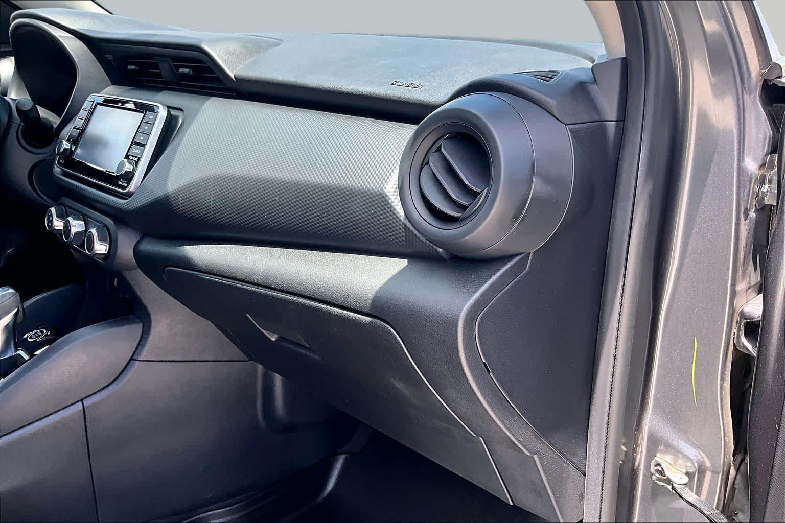 Used 2021 Gun Metallic Nissan S image 18