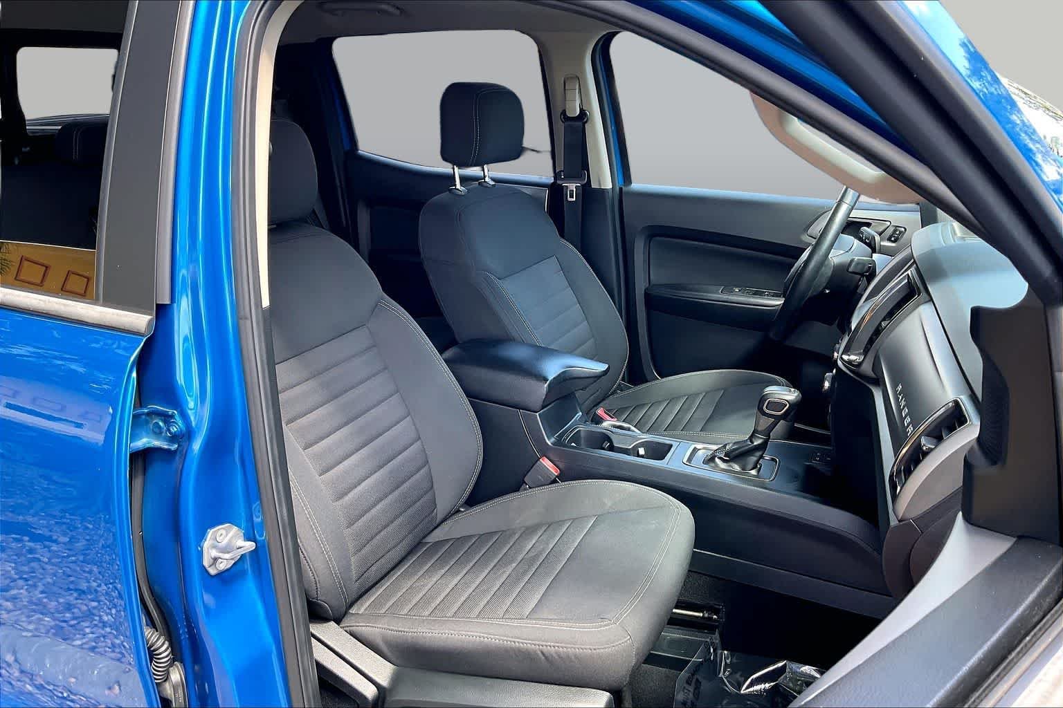 Used 2022 Velocity Blue Ford XLT image 8