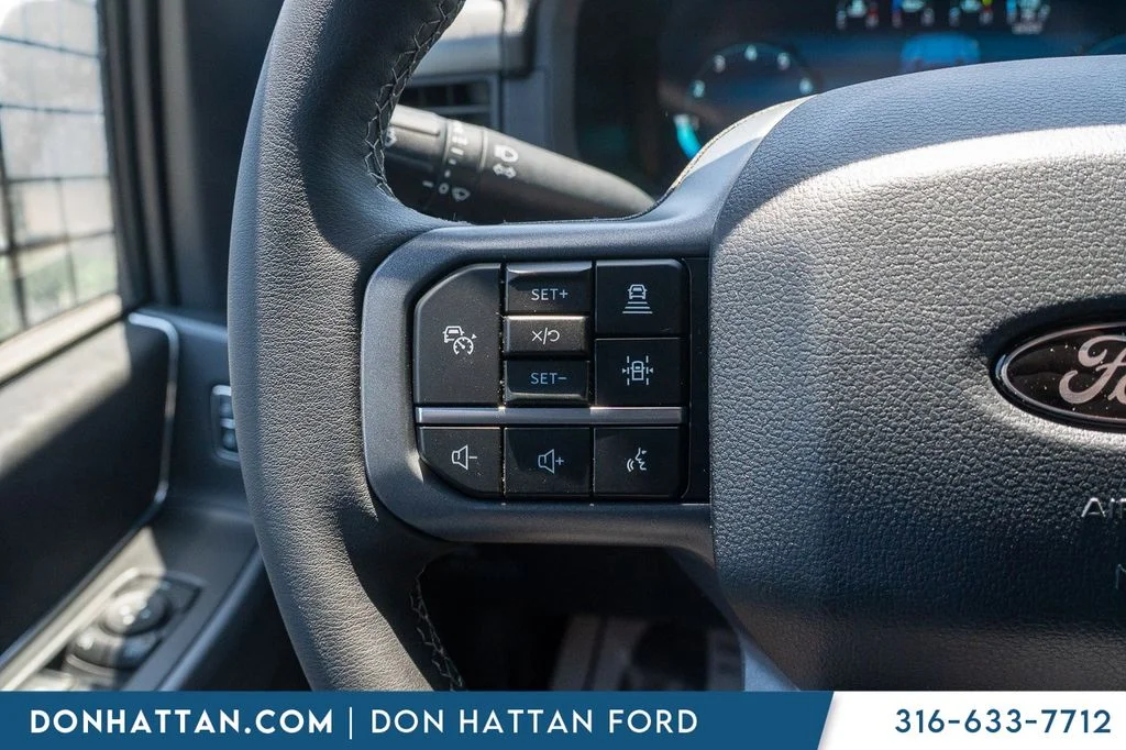 New 2026 Carbonized Gray Metallic Ford XLT image 10