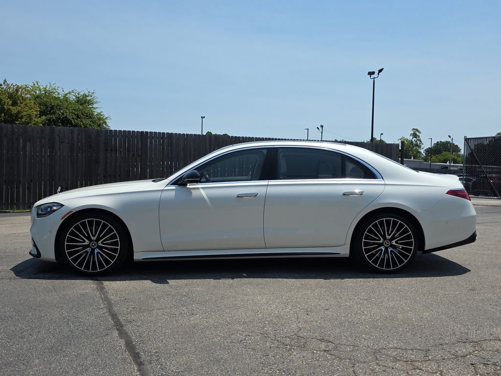 Certified Used 2022 White Mercedes-Benz S 580 image 2