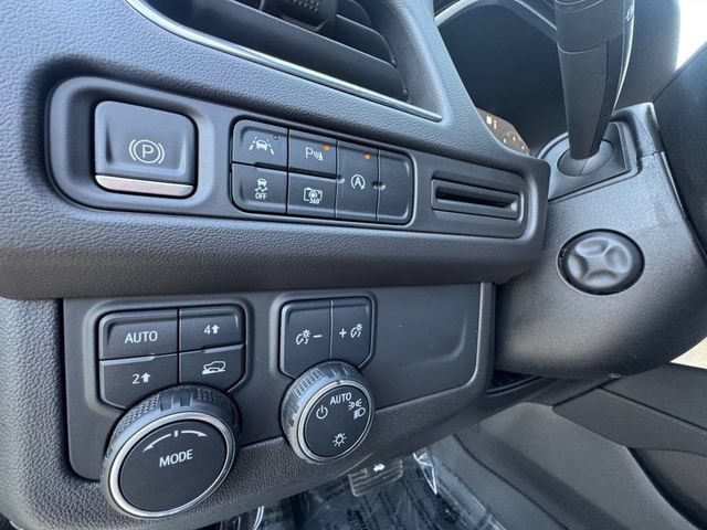 Used 2023 Summit White Chevrolet LT image 6