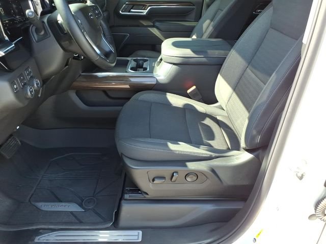 Used 2024 White Chevrolet LT image 16