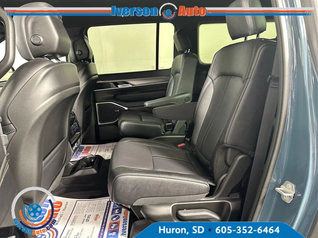 New 2026 Steel Blue Jeep Limited Altitude image 23