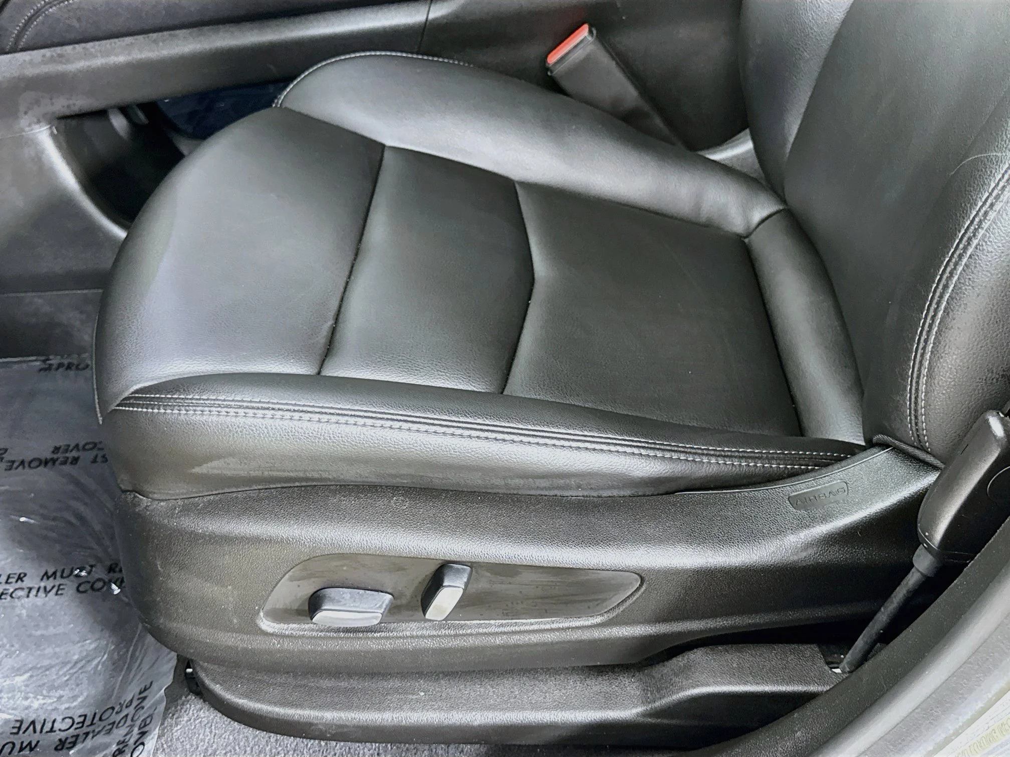 Used 2021 SATIN STEEL METALLIC Cadillac Luxury image 22