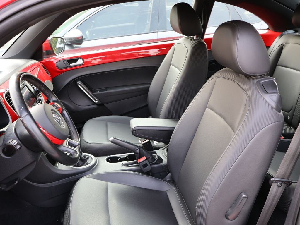 Used 2016 Red Volkswagen 1.8T SE image 11